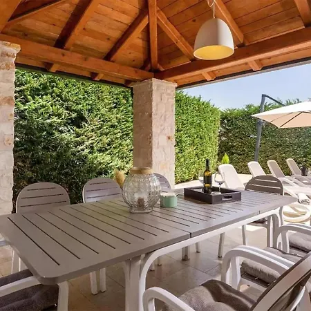 Ema Ferienhaus Poreč